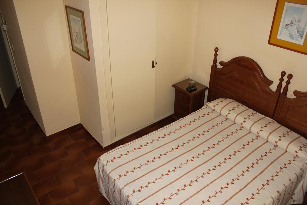 Hostal Andalucia Almunecar Bagian luar foto