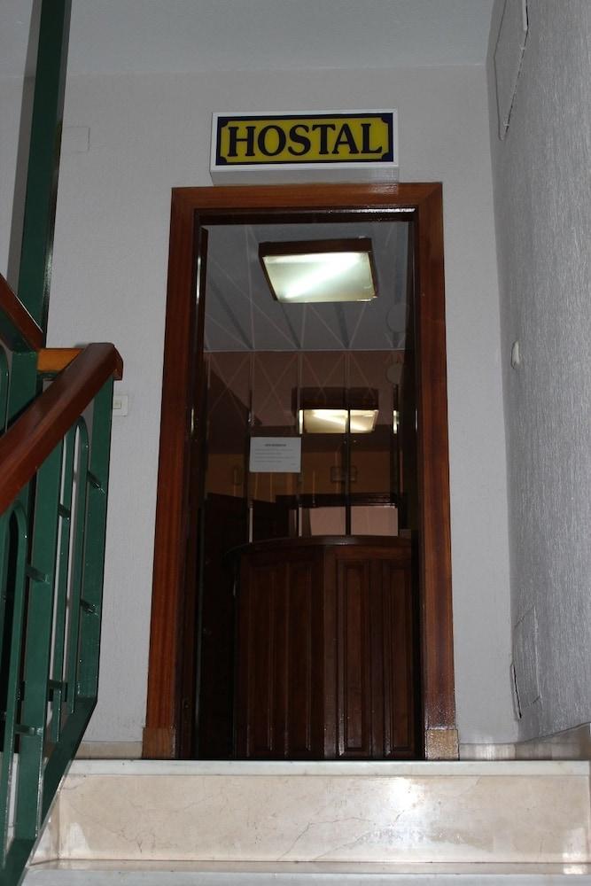 Hostal Andalucia Almunecar Bagian luar foto